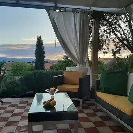 Il Giardino Del Barone Bed & Breakfast *